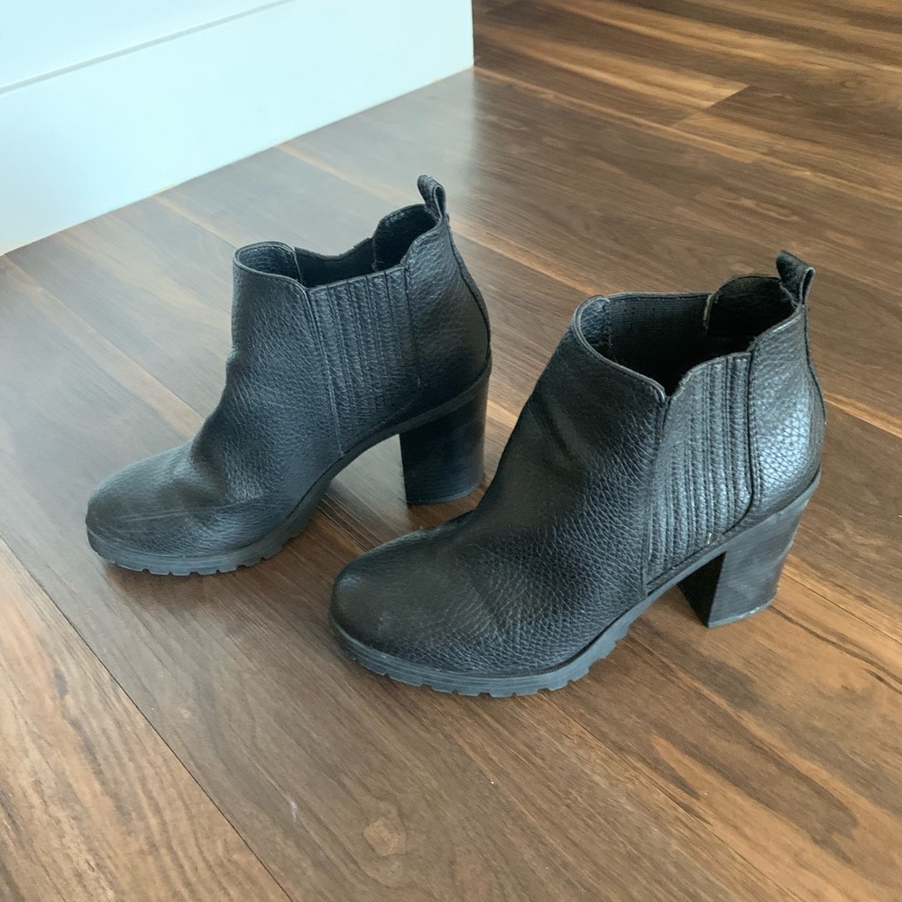 Sam & Libby Black Booties